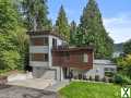 Photo 5 bd, 4 ba, 3330 sqft Home for sale - Mercer Island, Washington