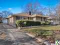 Photo 3 bd, 1 ba, 1736 sqft Home for sale - Libertyville, Illinois