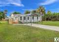 Photo 3 bd, 2 ba, 1324 sqft Home for sale - Punta Gorda, Florida