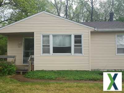 Photo 2 bd, 1 ba, 850 sqft House for rent - Fairview Heights, Illinois