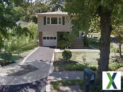 Photo 4 bd, 1.5 ba, 1600 sqft House for rent - Huntington, New York