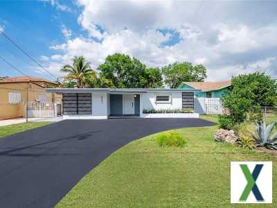 Photo 4 bd, 2 ba, 2060 sqft House for sale - Coral Terrace, Florida