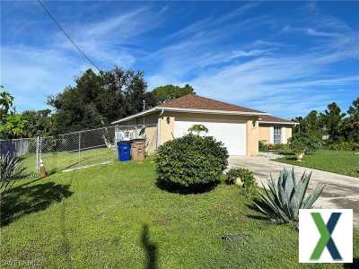 Photo 3 bd, 2 ba, 1272 sqft Home for sale - Lehigh Acres, Florida