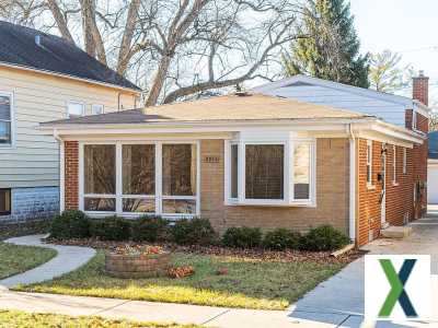 Photo 3 bd, 2 ba, 1000 sqft Home for sale - Brookfield, Illinois