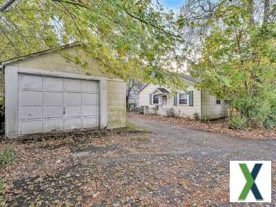 Photo 3 bd, 1 ba, 1280 sqft Home for sale - Augusta, Maine