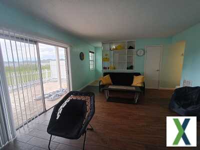 Photo 1 bd, 1 ba, 795 sqft Condo for rent - Lake Magdalene, Florida