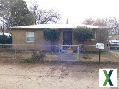 Photo 2 bd, 1 ba, 1224 sqft Home for sale - South Valley, New Mexico