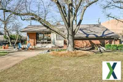 Photo 2 bd, 4 ba, 1220 sqft Home for sale - Kirkwood, Missouri