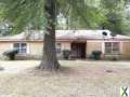 Photo 6 bd, 2 ba, 1848 sqft Home for sale - Greenwood, Mississippi