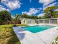 Photo 4 bd, 3 ba, 1887 sqft Home for sale - Lake Worth, Florida