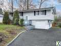 Photo 3 bd, 2 ba, 1576 sqft Home for sale - Commack, New York