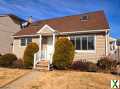 Photo 3 bd, 1 ba, 1974 sqft House for sale - Lyndhurst, New Jersey