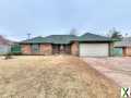 Photo 3 bd, 2 ba, 1709 sqft House for rent - Moore, Oklahoma