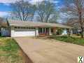 Photo 3 bd, 2 ba, 1344 sqft Home for sale - Lawrence, Kansas