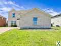 Photo 5 bd, 3 ba, 1550 sqft Home for sale - Grand Prairie, Texas