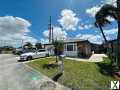 Photo 4 bd, 2 ba, 1822 sqft House for sale - Tamiami, Florida