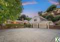 Photo 4 bd, 4 ba, 2931 sqft Home for sale - La Canada Flintridge, California