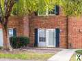 Photo 2 bd, 3 ba, 1025 sqft Townhome for sale - Carrboro, North Carolina