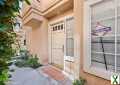 Photo 3 bd, 3 ba, 1708 sqft Townhome for sale - Hawthorne, California