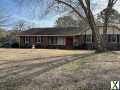 Photo 3 bd, 2 ba, 1896 sqft Home for sale - Kinston, North Carolina