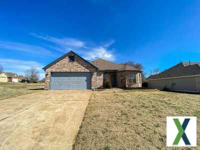 Photo 4 bd, 2 ba, 1771 sqft House for rent - Broken Arrow, Oklahoma