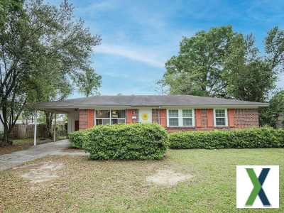 Photo 3 bd, 2 ba, 1400 sqft House for rent - Ferry Pass, Florida