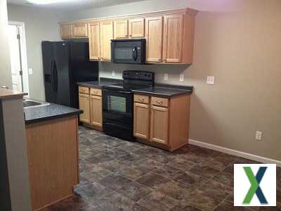 Photo 3 bd, 2.5 ba, 1585 sqft Townhome for rent - Mandan, North Dakota