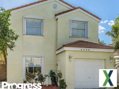 Photo 3 bd, 2.5 ba, 1236 sqft House for rent - Margate, Florida