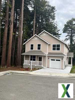 Photo 4 bd, 2.5 ba, 1900 sqft House for rent - Eureka, California