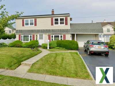 Photo 4 bd, 2 ba, 1500 sqft House for rent - North Massapequa, New York