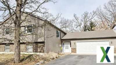 Photo 4 bd, 2 ba, 1378 sqft House for rent - Crystal Lake, Illinois