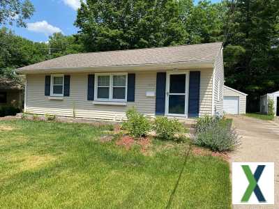 Photo 3 bd, 1.5 ba, 953 sqft House for rent - Moline, Illinois