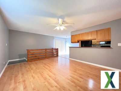 Photo 3 bd, 1 ba, 990 sqft Condo for rent - Deerfield, Illinois