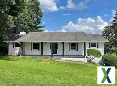 Photo 3 bd, 2 ba, 4500 sqft House for rent - East Brainerd, Tennessee