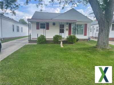 Photo 3 bd, 1 ba, 1064 sqft Home for sale - Parma, Ohio