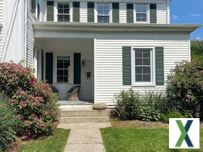 Photo 1 bd, 1.5 ba, 1002 sqft Townhome for rent - Westerly, Rhode Island