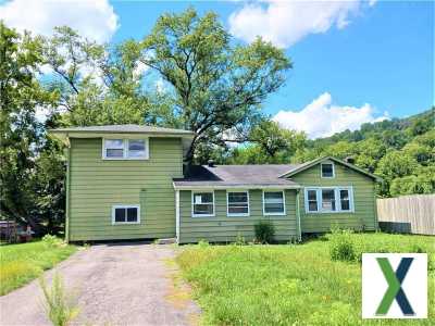 Photo 3 bd, 1 ba, 1532 sqft Home for sale - Easton, Pennsylvania