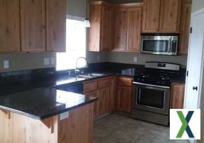 Photo 2 bd, 2 ba, 1040 sqft Townhome for rent - Paradise, California