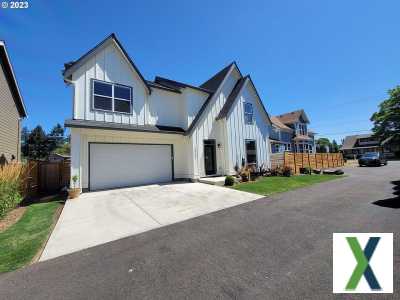 Photo 4 bd, 3 ba, 2339 sqft House for rent - Forest Grove, Oregon