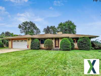 Photo 3 bd, 2 ba, 1648 sqft House for sale - Joliet, Illinois