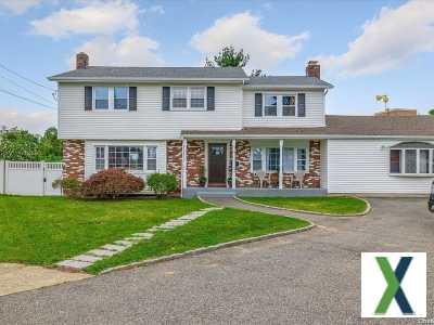 Photo 4 bd, 3 ba, 1113 sqft House for sale - Copiague, New York