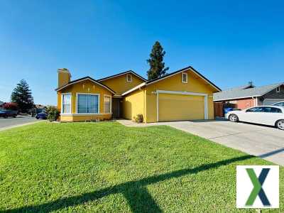 Photo 3 bd, 2 ba, 1432 sqft House for rent - Galt, California