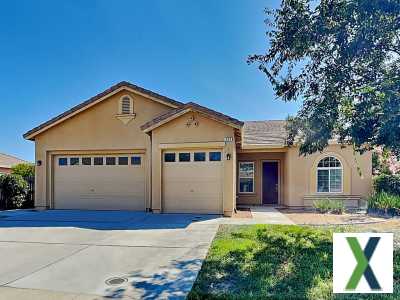 Photo 4 bd, 2 ba, 2121 sqft House for rent - Galt, California