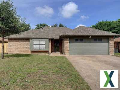 Photo 3 bd, 2 ba, 1800 sqft Home for sale - Keller, Texas