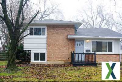 Photo 3 bd, 2 ba, 1058 sqft House for rent - Park Forest, Illinois