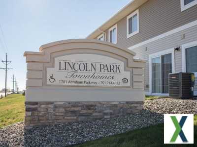 Photo 3 bd, 2 ba, 1275 sqft Townhome for rent - Dickinson, North Dakota