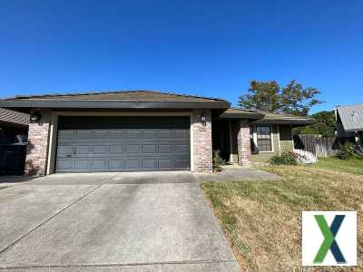 Photo 3 bd, 2 ba, 1334 sqft House for rent - Galt, California