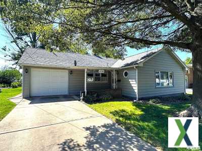 Photo 2 bd, 1 ba, 1012 sqft Home for sale - Galesburg, Illinois