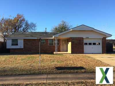 Photo 4 bd, 1.5 ba, 1322 sqft House for rent - Del City, Oklahoma