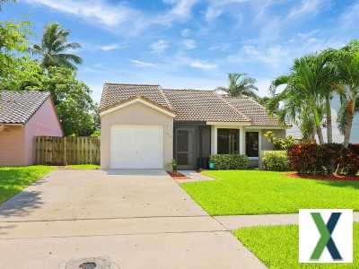 Photo 3 bd, 2 ba, 1085 sqft Home for sale - Lake Worth, Florida